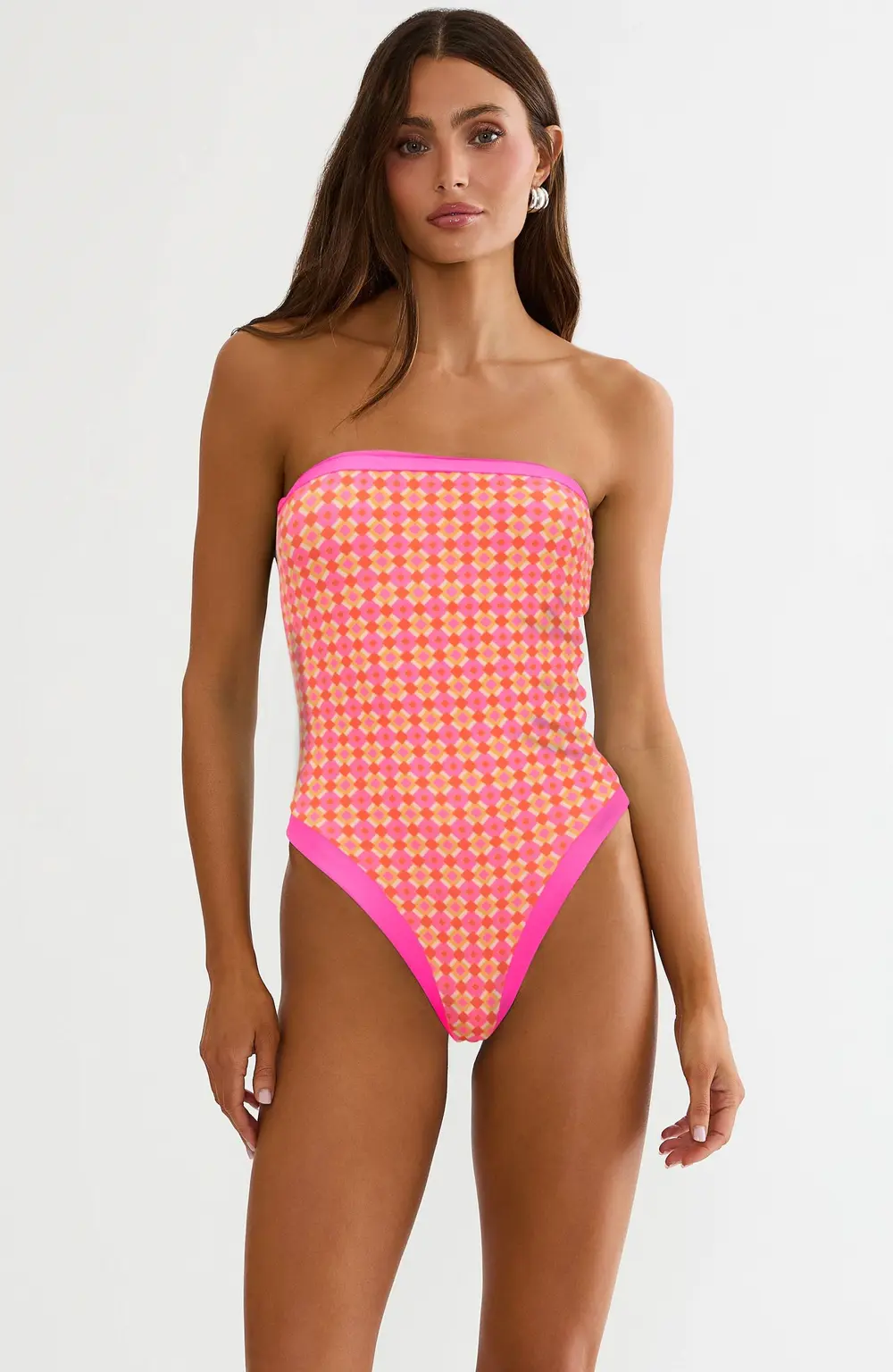 Ambrose One Piece Citrus Tile