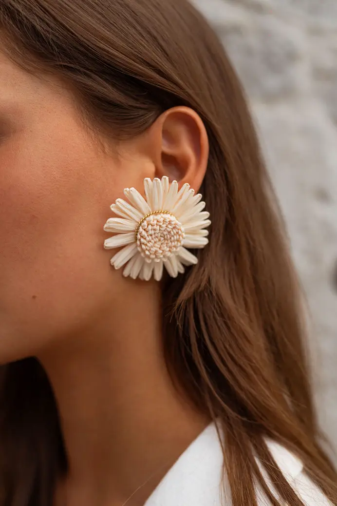 Ecru Flory Earrings
