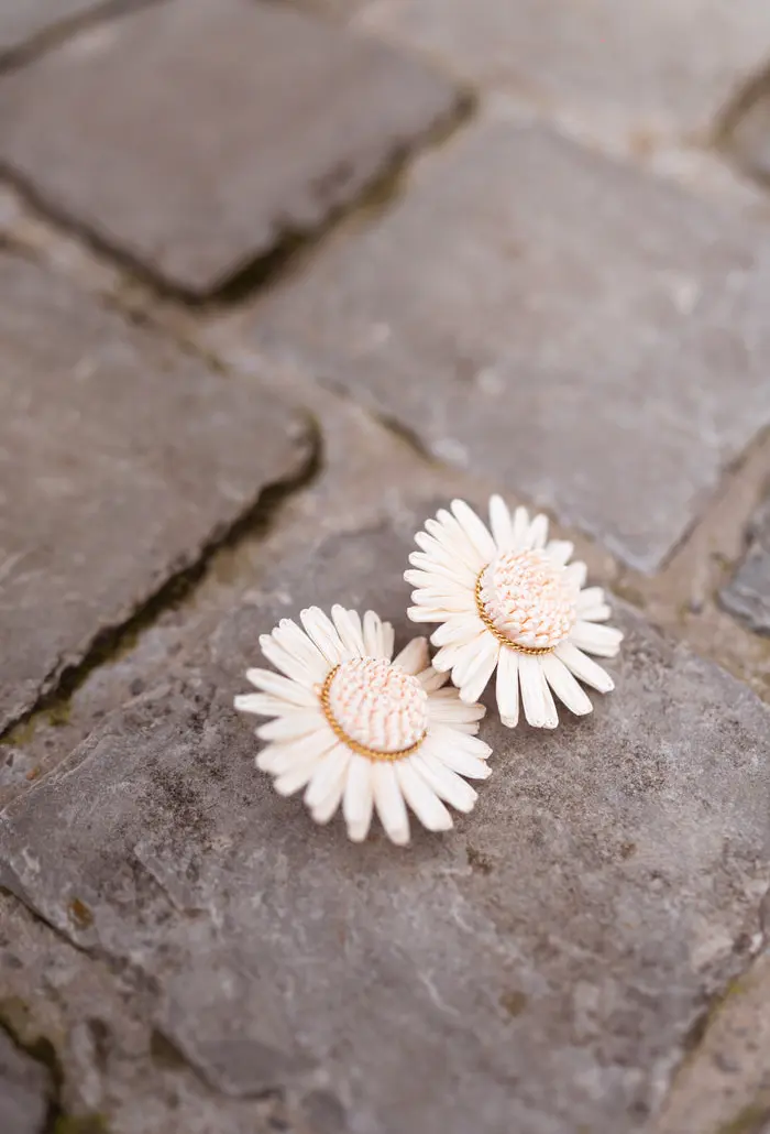 Ecru Flory Earrings