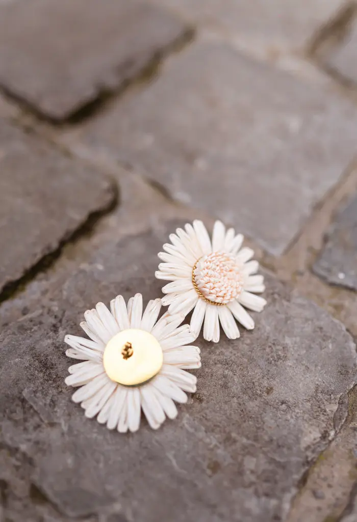 Ecru Flory Earrings