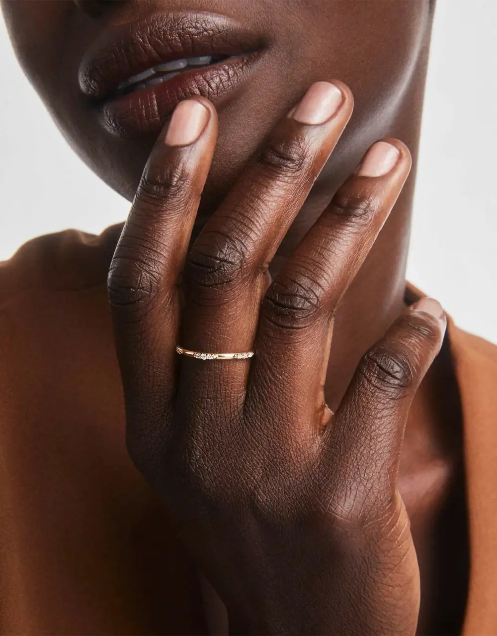 Posey Band Ring in White Diamond