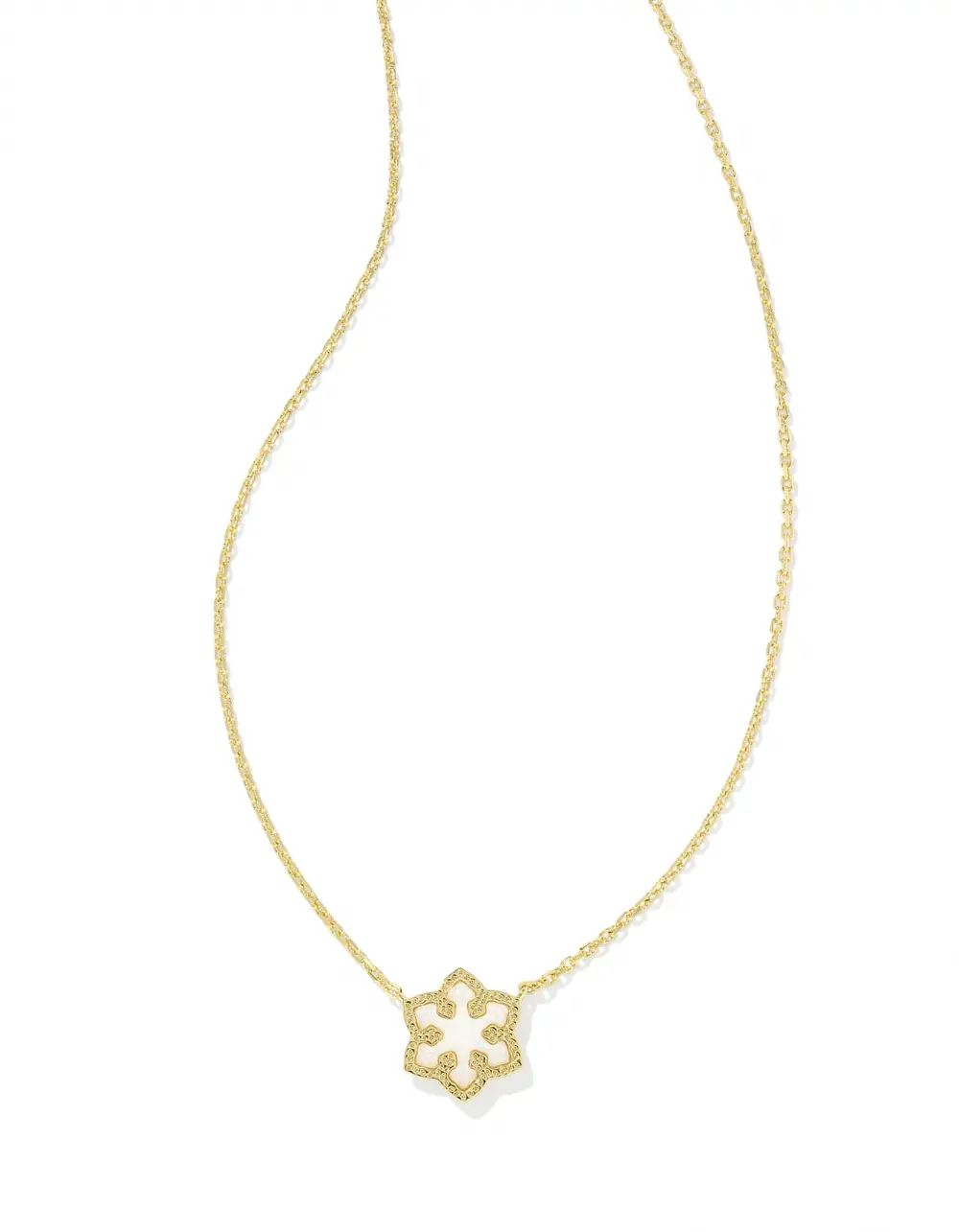 Snowflake Short Pendant Necklace