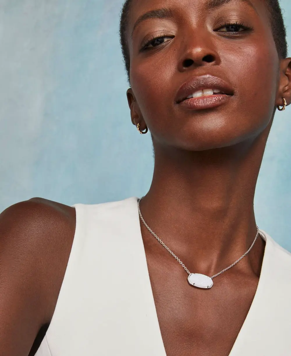 Elisa Statement Short Pendant Necklace