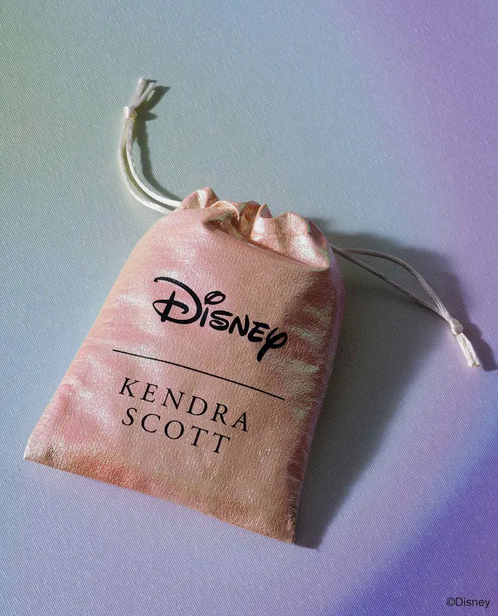 Disney | Kendra Scott Minnie Mouse Short Pendant Necklace