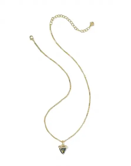 Oleana Short Pendant Necklace