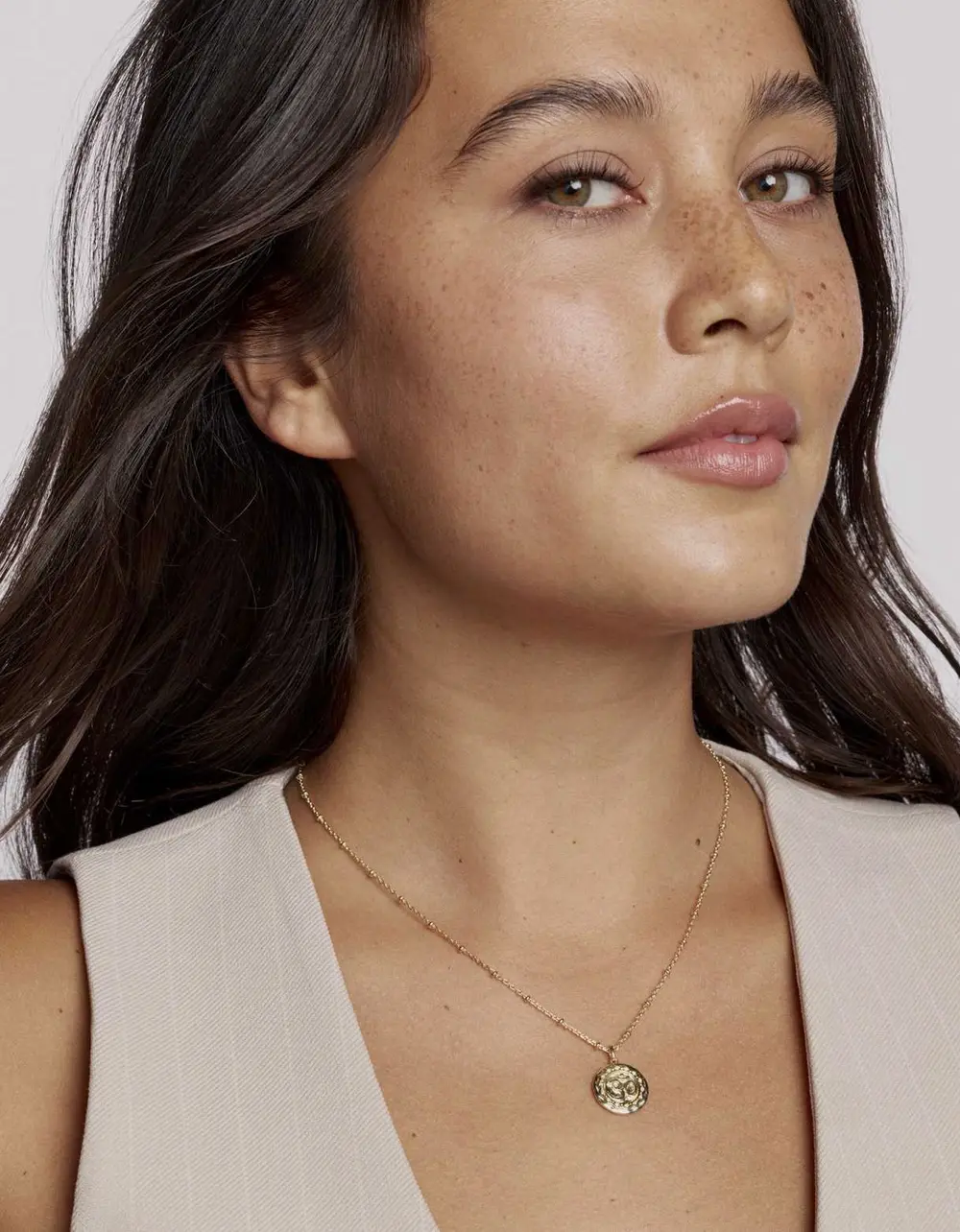 Om Coin Short Pendant Necklace