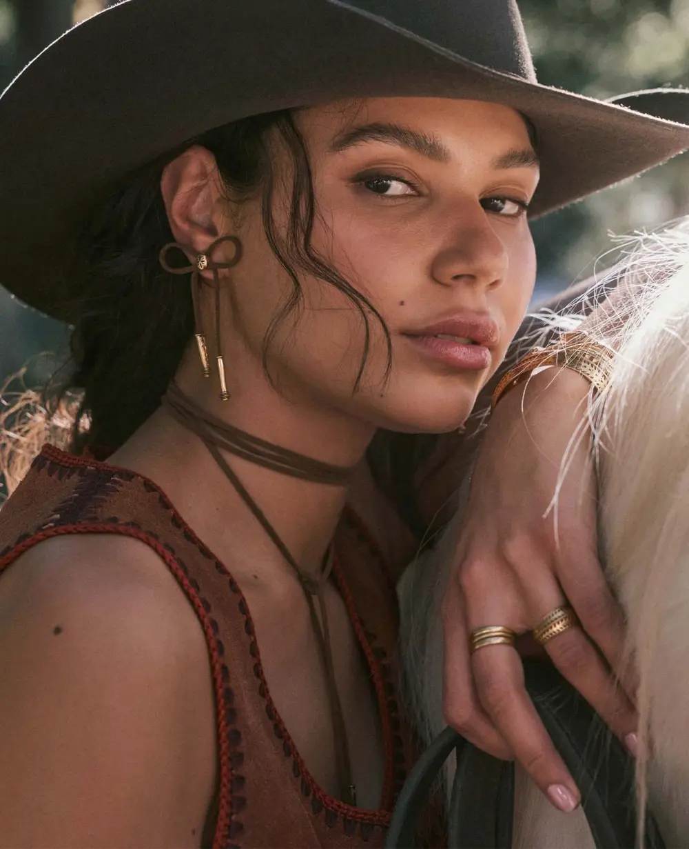 Keziah Etch Frame Band Ring