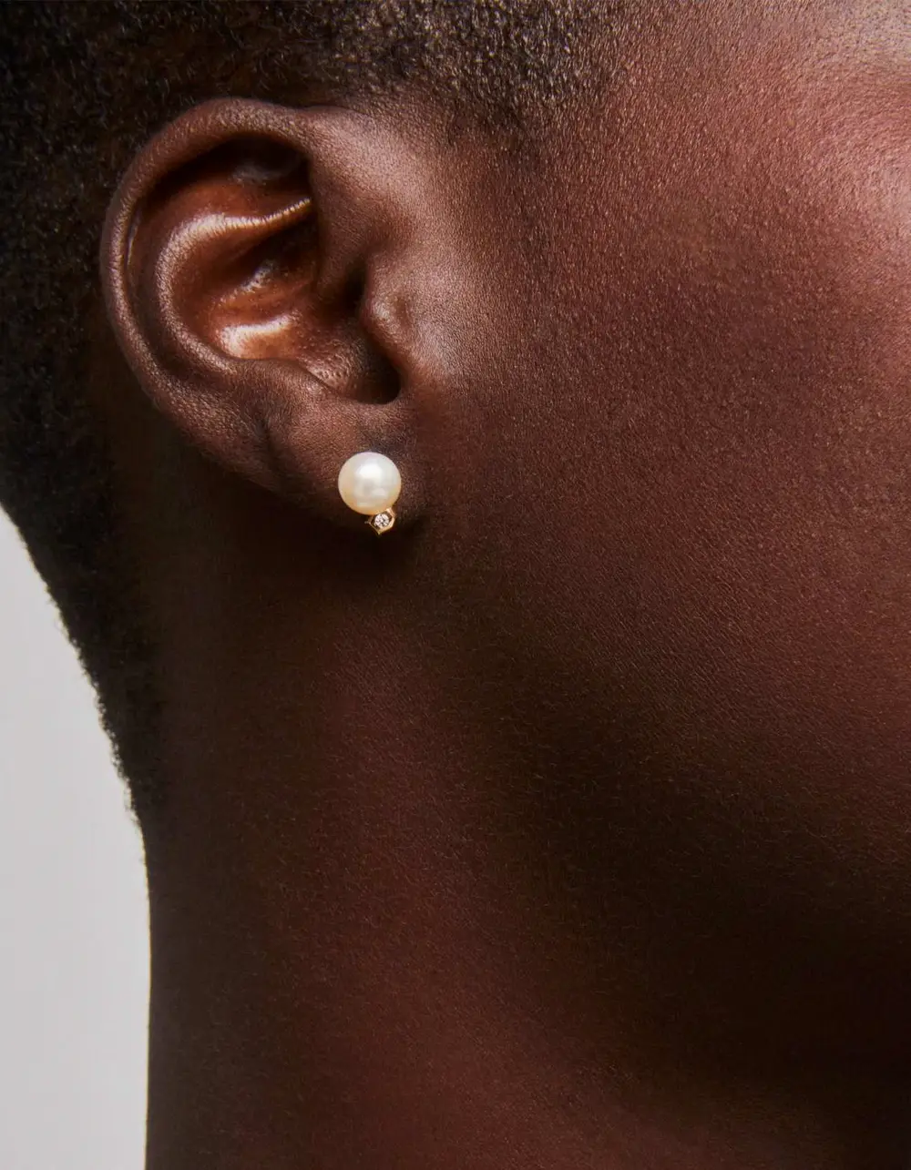 Cathleen 14k Yellow Gold Stud Earrings in Pearl