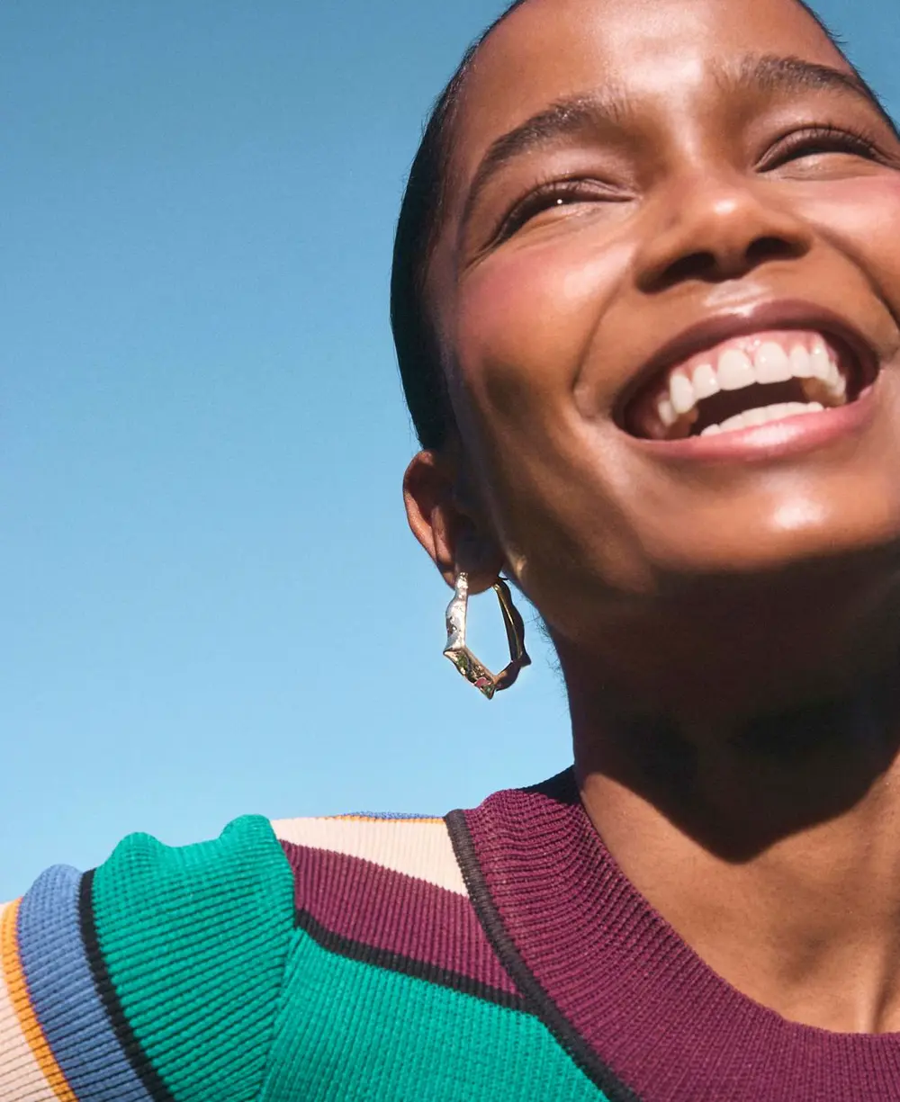 Adriana Scallop Frame Hoop Earrings