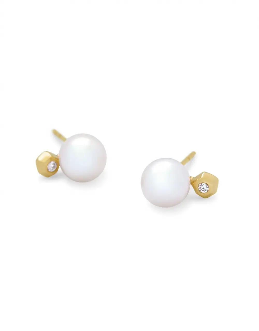 Cathleen 14k Yellow Gold Stud Earrings in Pearl