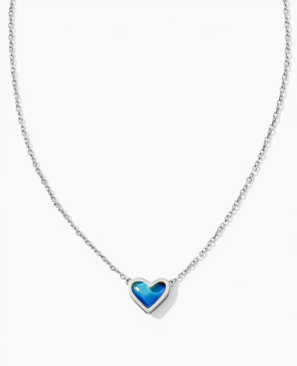 Framed Ari Heart Short Pendant Necklace