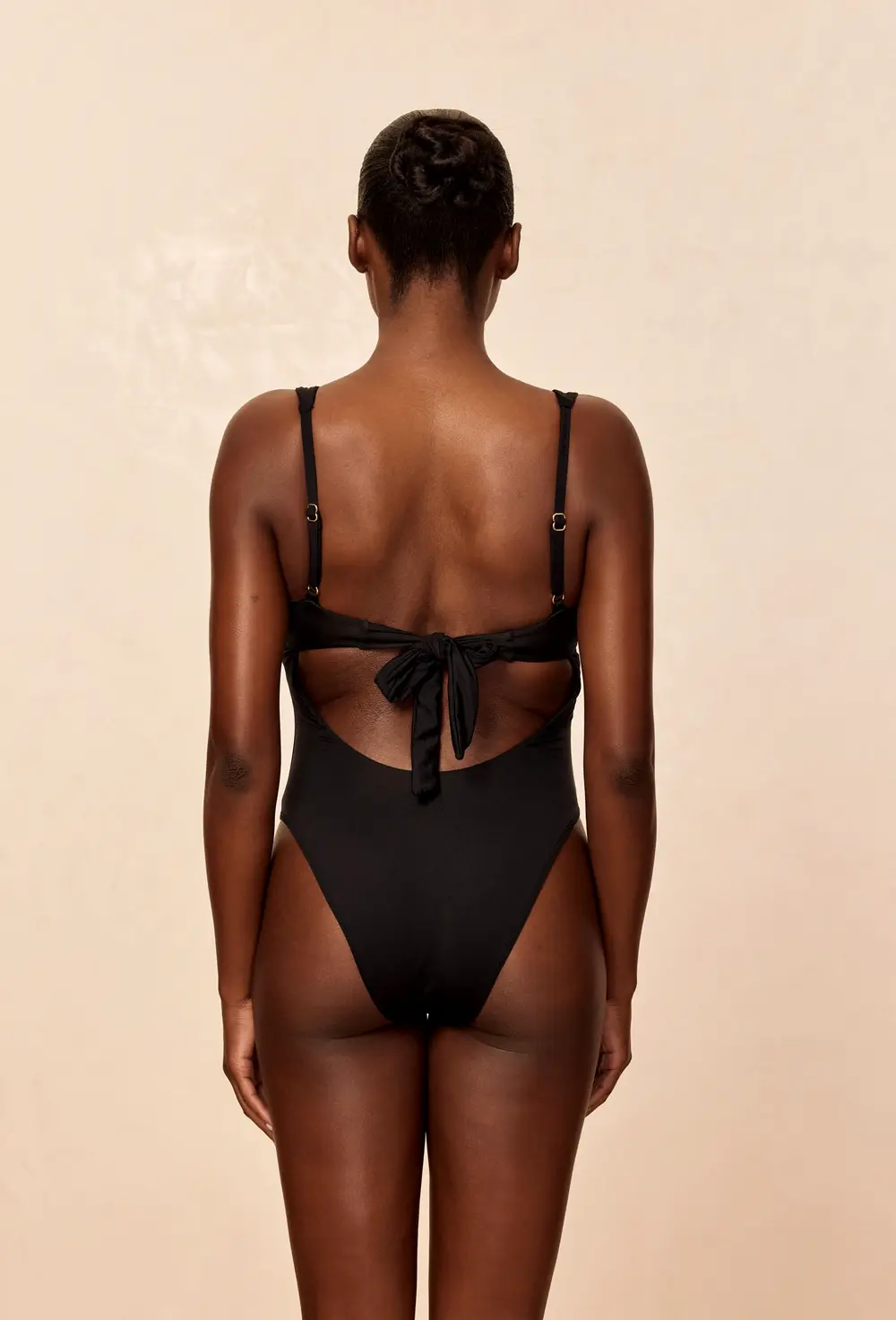 Milos One Piece - Black/Ivory