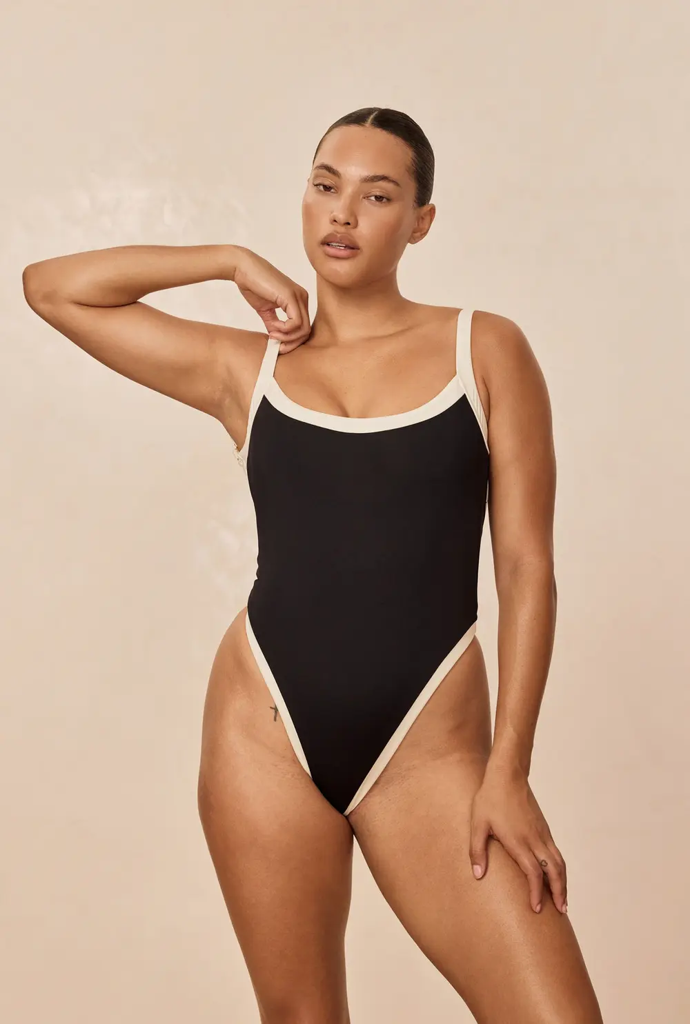 Barcelona One Piece - Black/Ivory