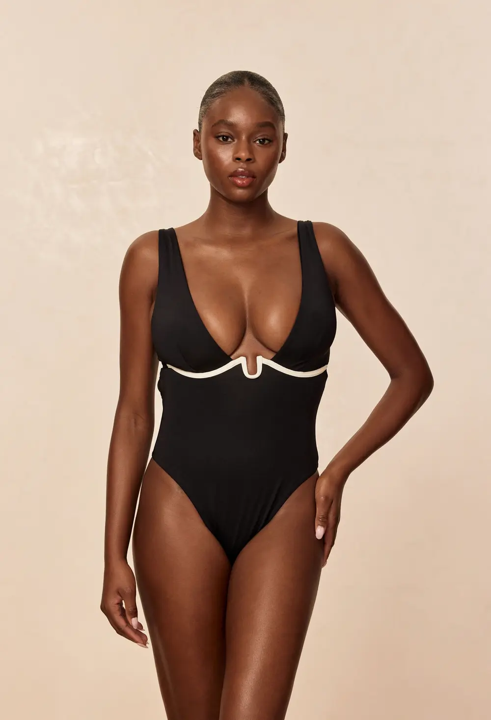 Milos One Piece - Black/Ivory