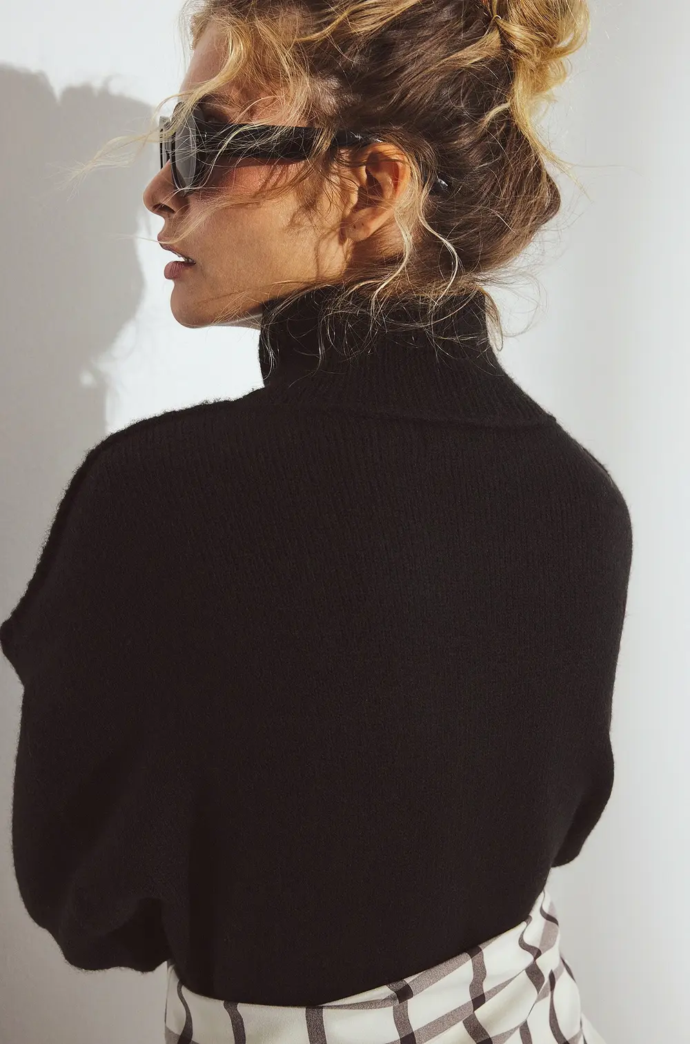 Knitted Wool Blend Sculptural Midi Dress Black