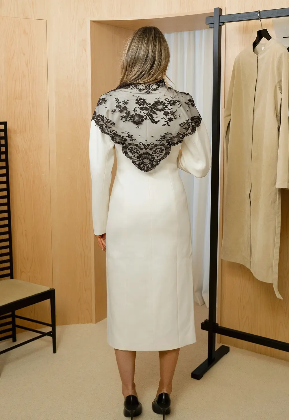 Rounded Shoulder Dress Offwhite