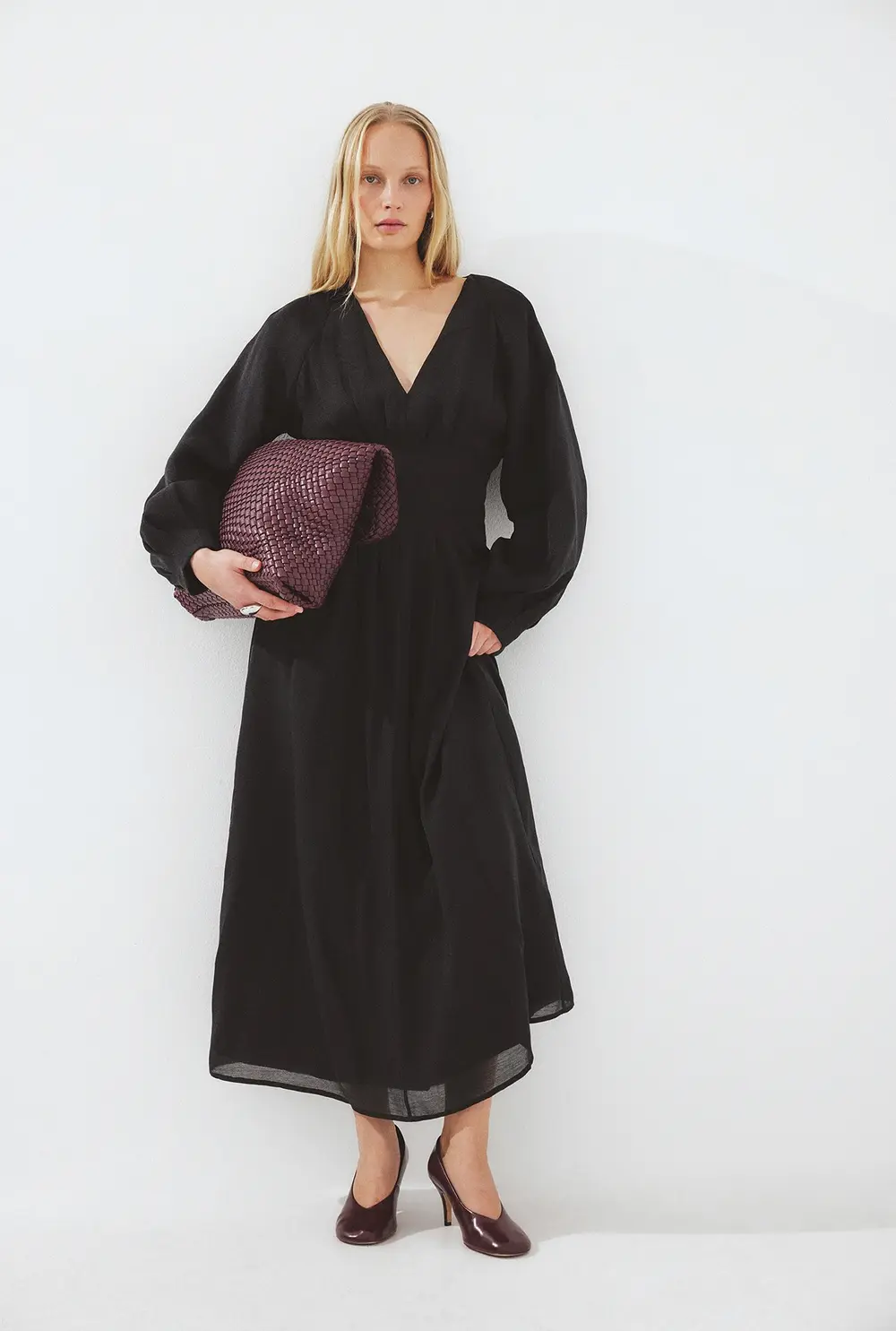 Pleated Waist V Neck Midi Dress Black