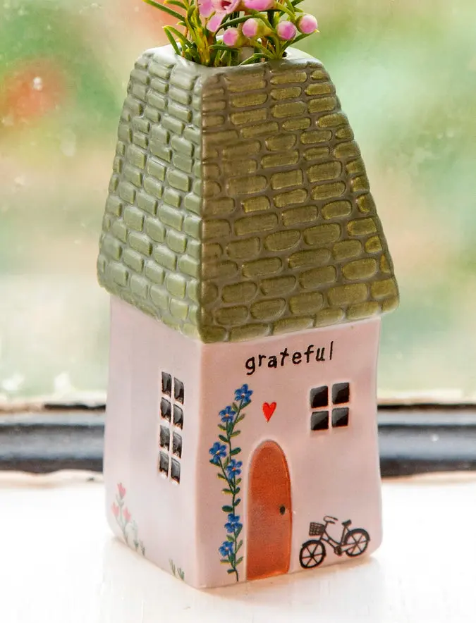 Cottage Bud Vase - Grateful