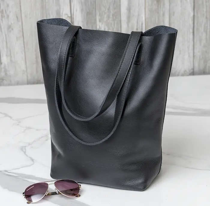 Jett Leather Tote