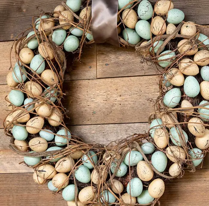 Speckled Egg & Vine Wreath