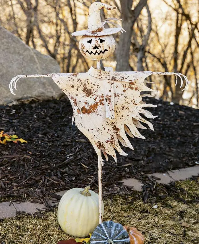 Spectral Metal Scarecrow