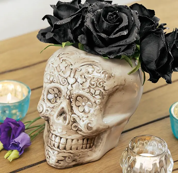 Sugar Skull & Black Roses