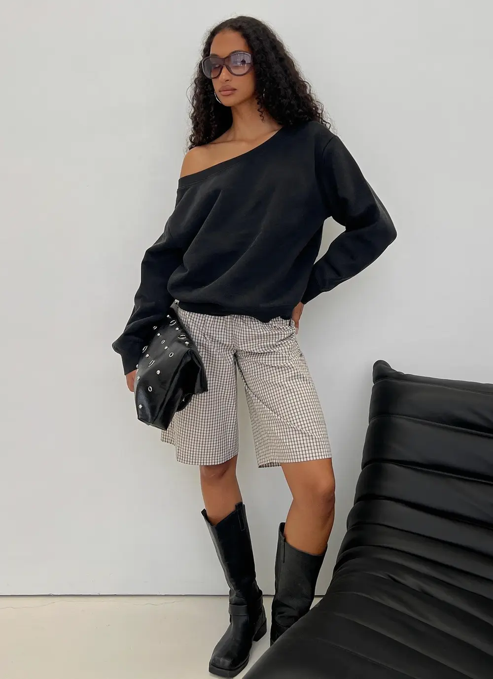 Wellness Off the Shoulder Jumper Washed Black
