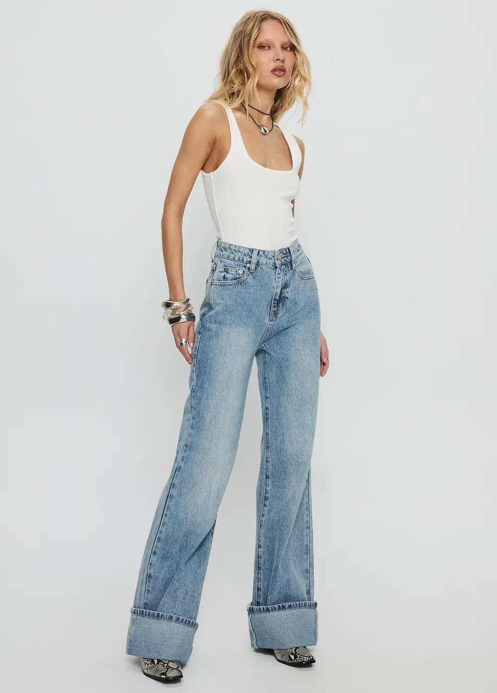 Florida Keys Mid Rise Straight Leg Cuffed Jeans Light Blue Wash