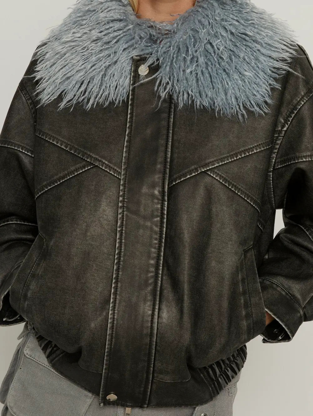 Brittanni Fluffy Collar Jacket Black / Blue