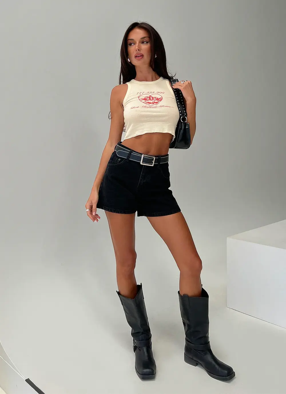 Saldana Shorts Washed Black Denim