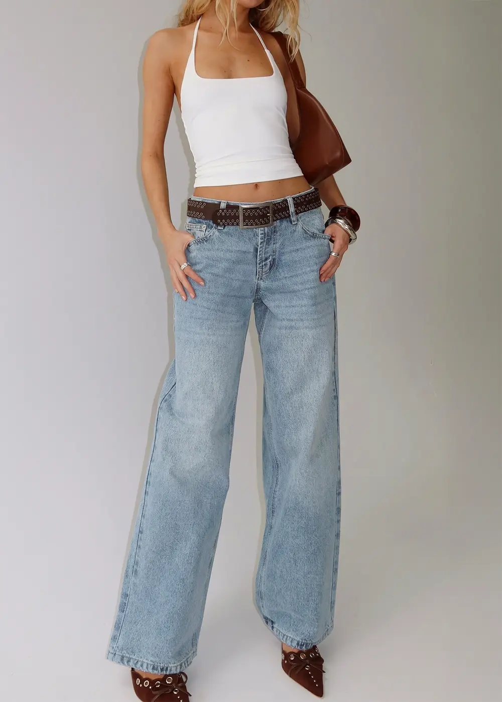 Serenitia Mid Rise Straight Leg Jeans Light Wash