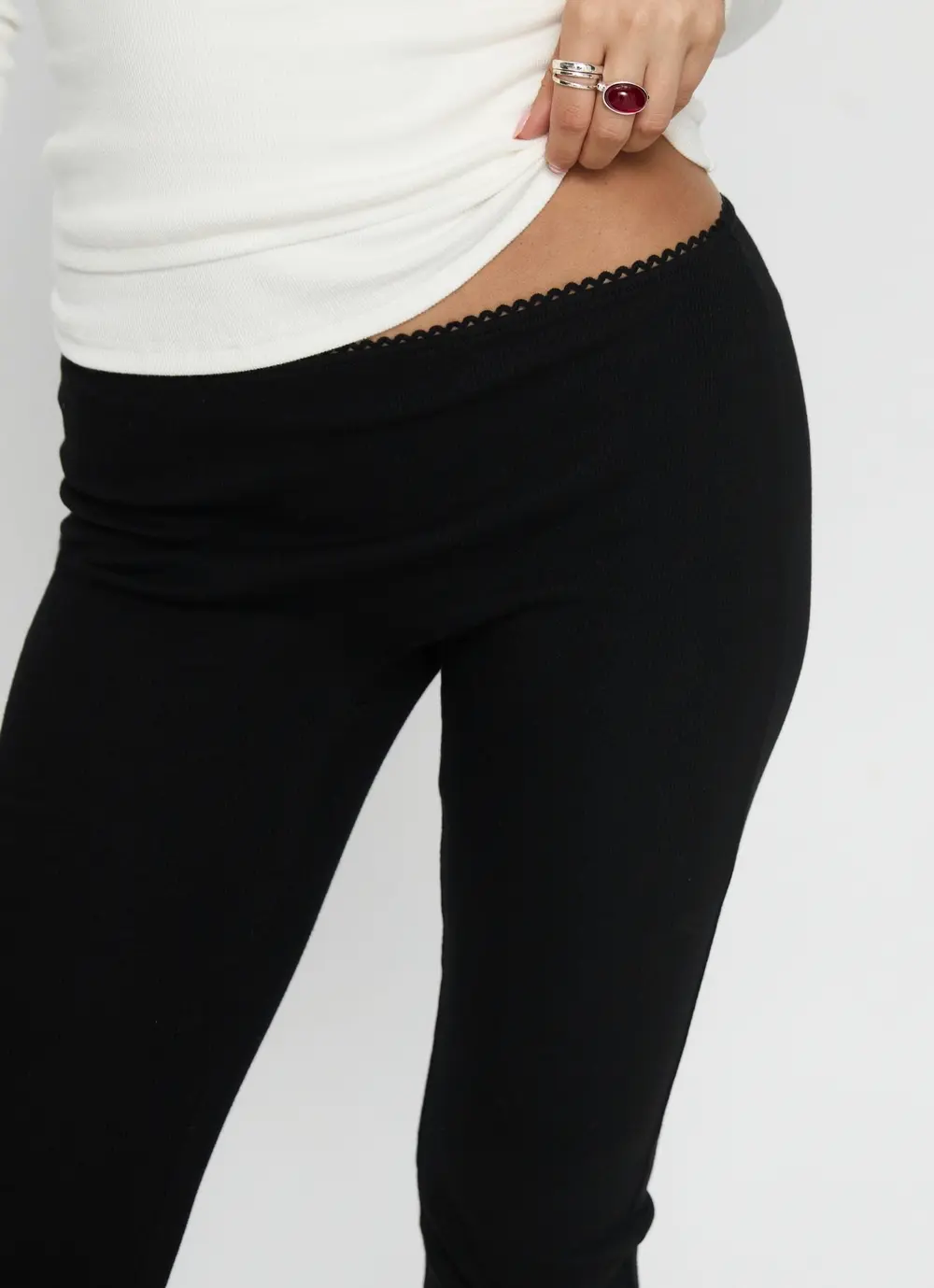 Baseline Rib Capri Pants Black