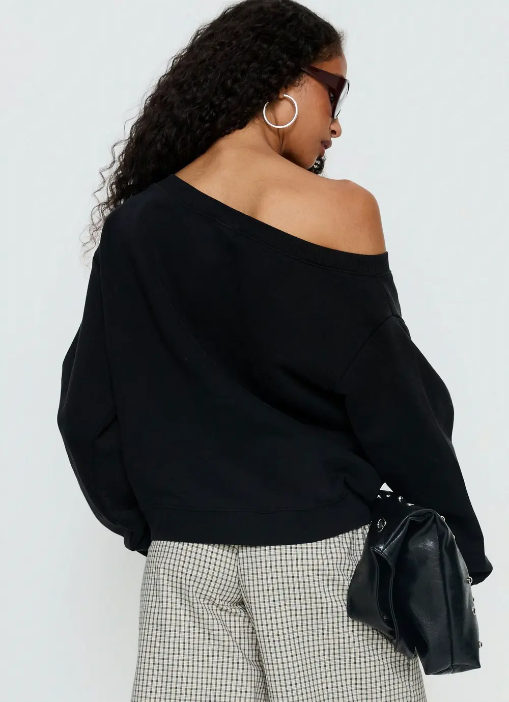 Wellness Off the Shoulder Jumper Washed Black
