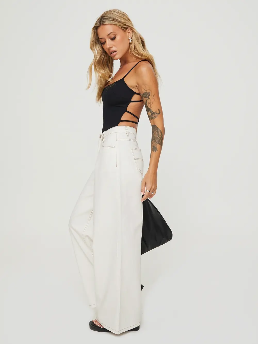 Naylor Mid Rise Wide Leg Jeans Cream Petite