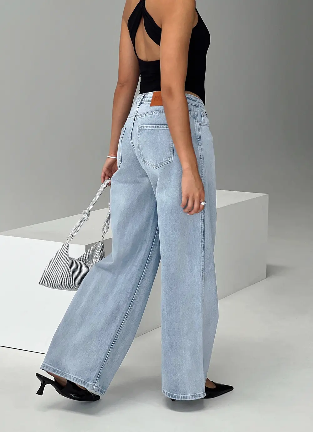 Ramos Low Rise Wide Leg Jeans Light Blue Wash Petite