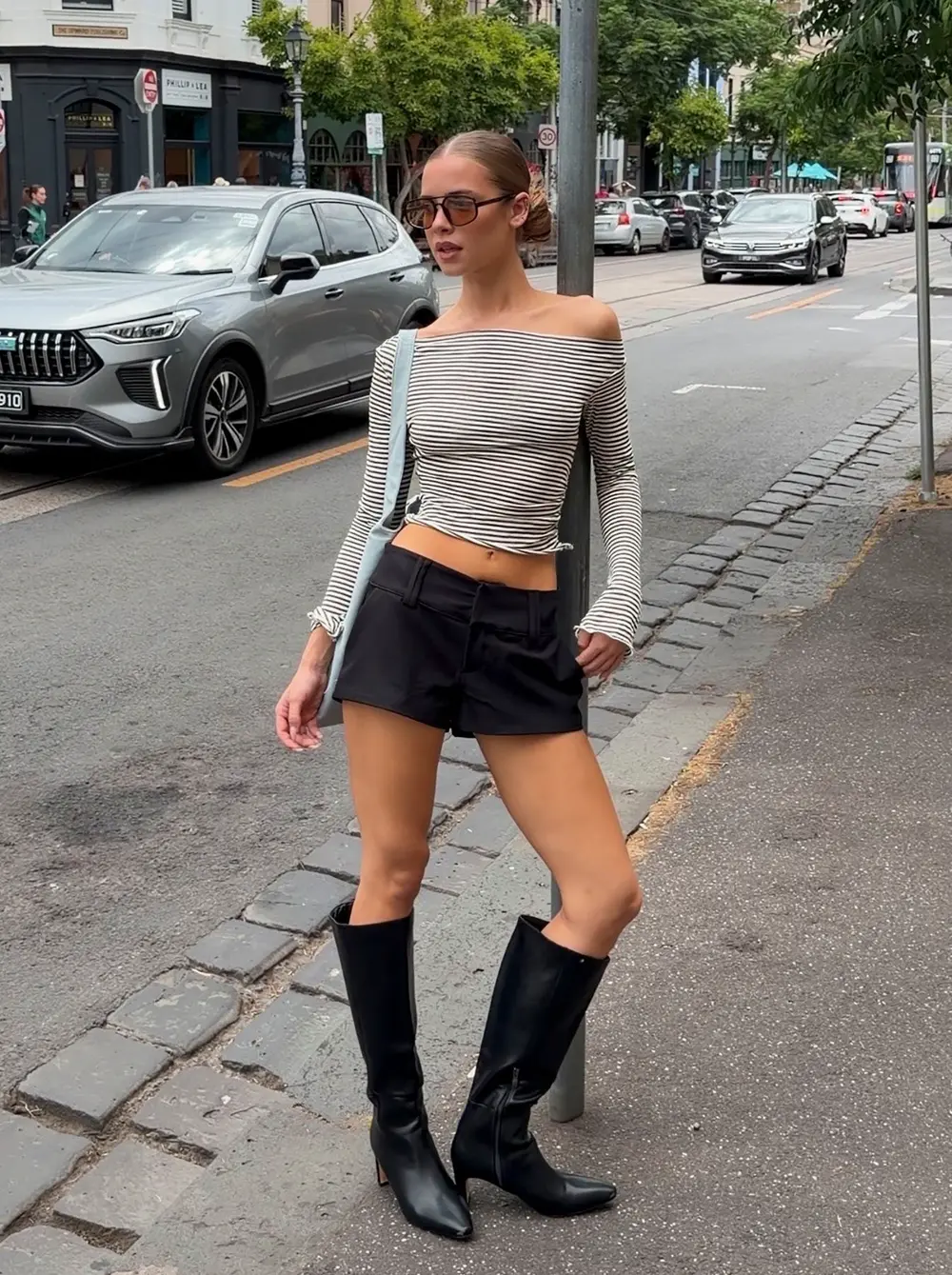 Two Lovers Low Rise Short Black