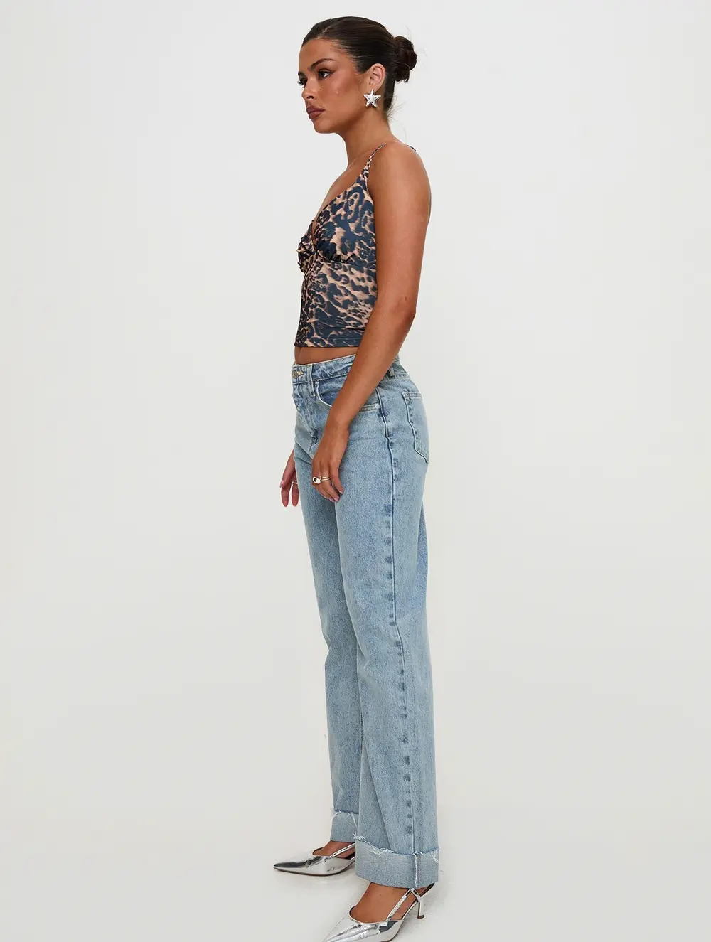 Ollie Mid Rise Straight Leg Jean Light Wash Denim