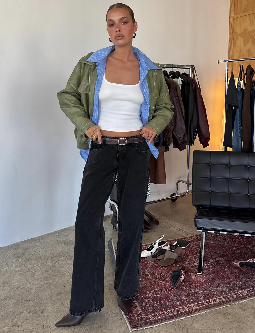 Ellanor Low Rise Straight Leg Jean Washed Black