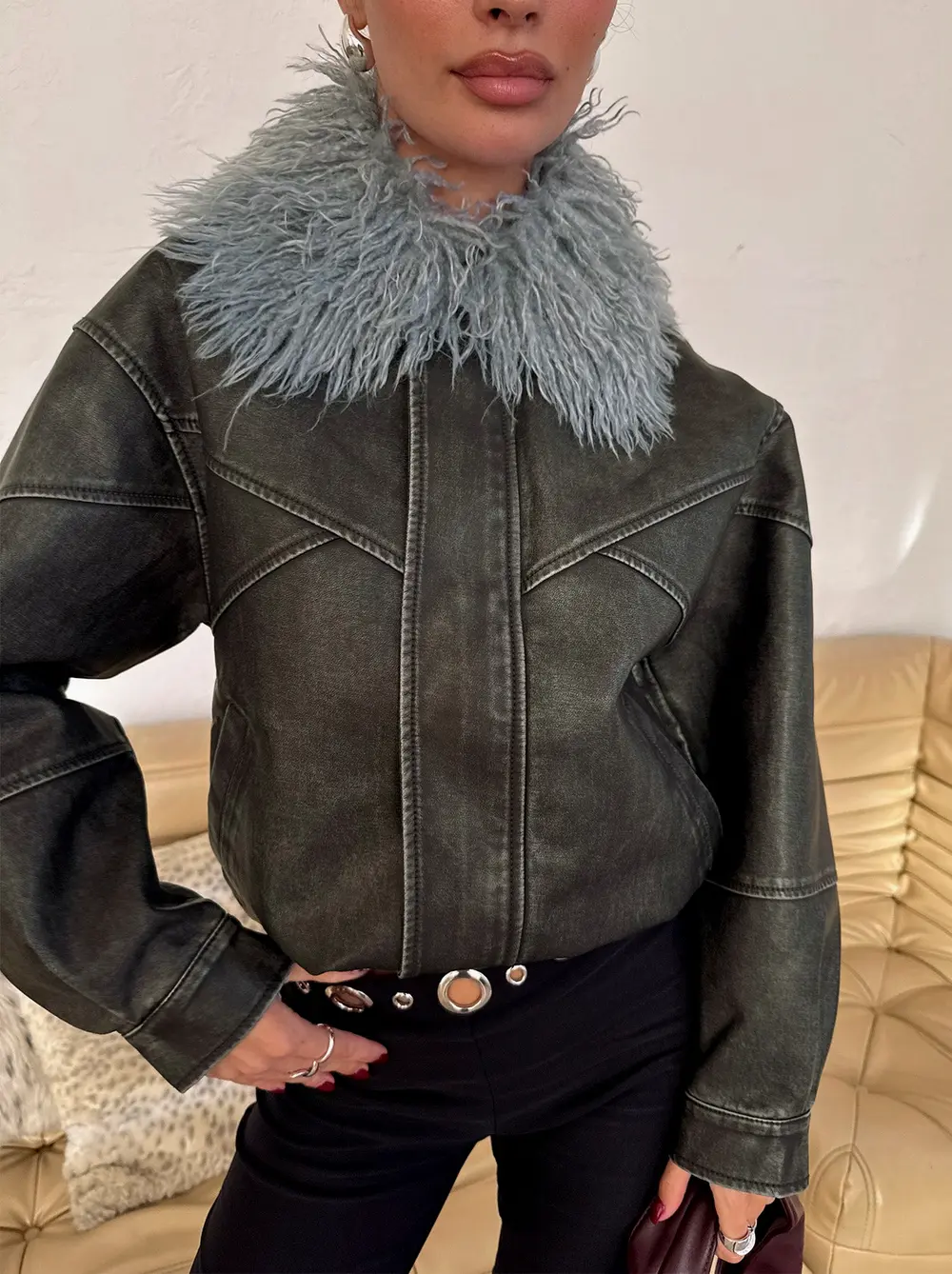 Brittanni Fluffy Collar Jacket Black / Blue