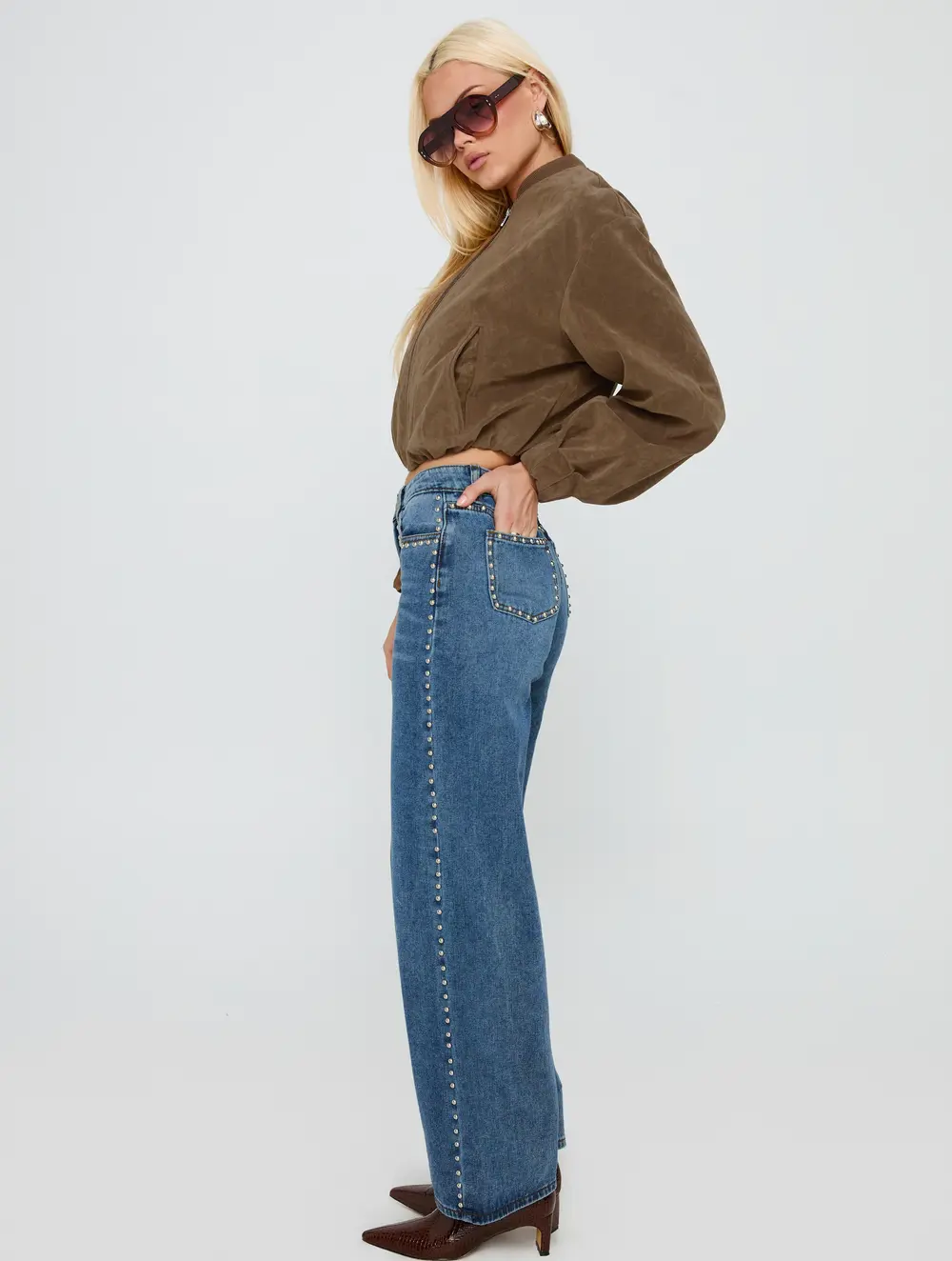 Saving Up Mid Rise Straight Leg Studded Jeans Mid Blue