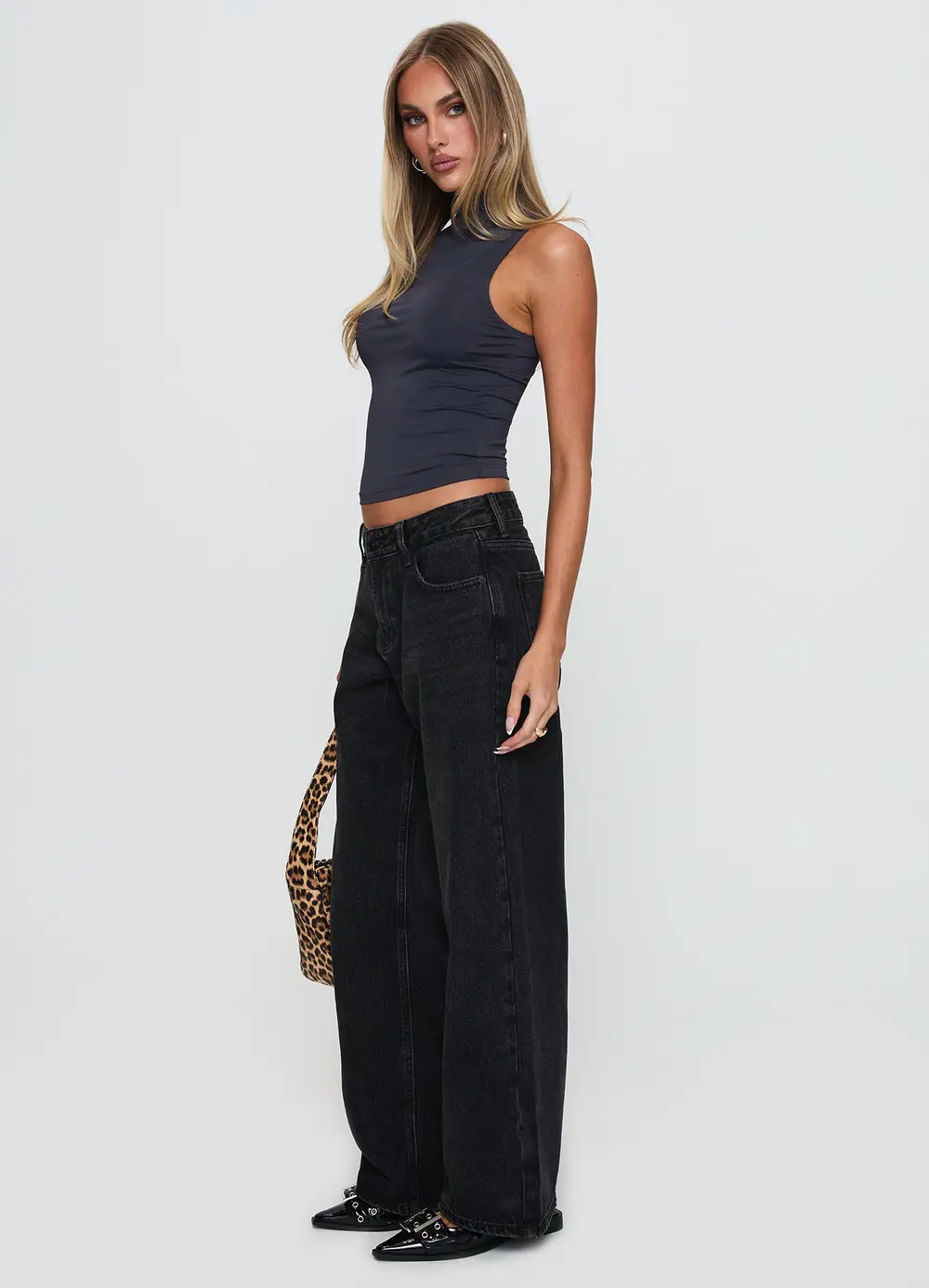 Serenitia Mid Rise Relaxed Jeans Washed Black
