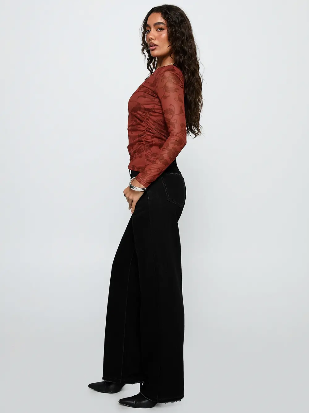 West End Girl Mid Rise Straight Leg Jeans Washed Black