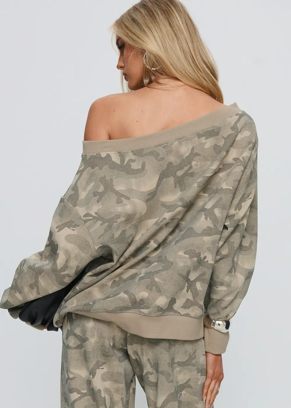 Wellness Off The Shoulder Jumper Washed Camo