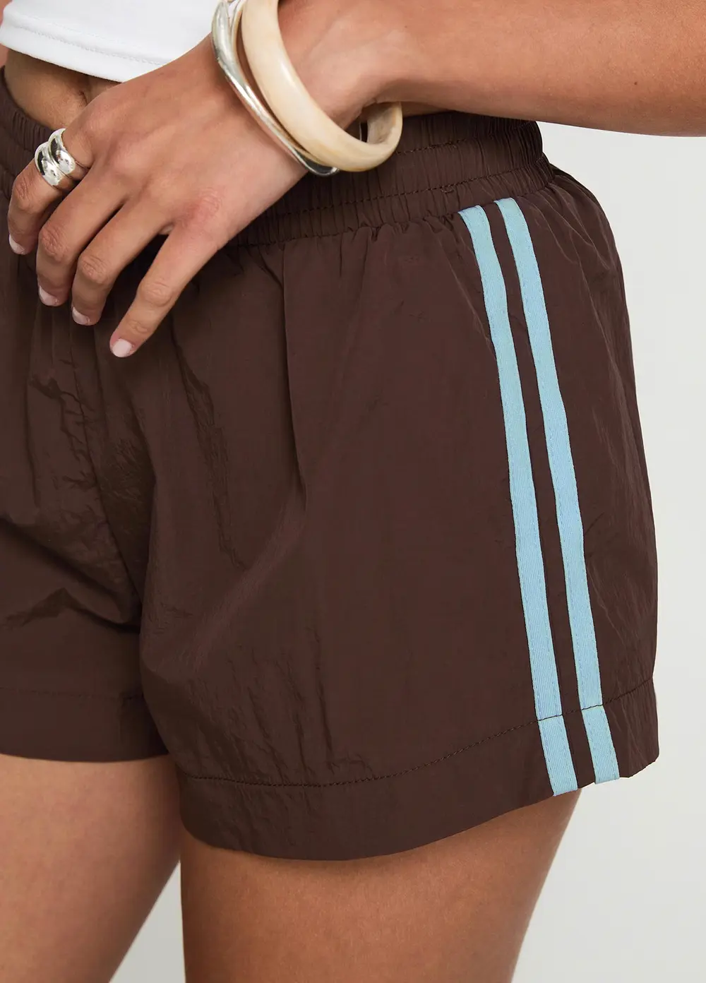 Borderline Track Short Brown / Blue