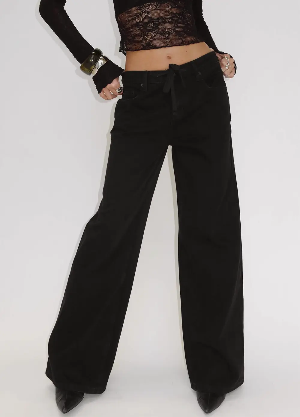Mellowed Out Low Rise Straight Leg Jeans Washed Black