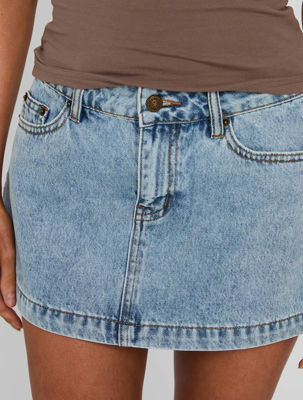 Nicolina Low Rise Denim Mini Skirt Ice Blue Wash