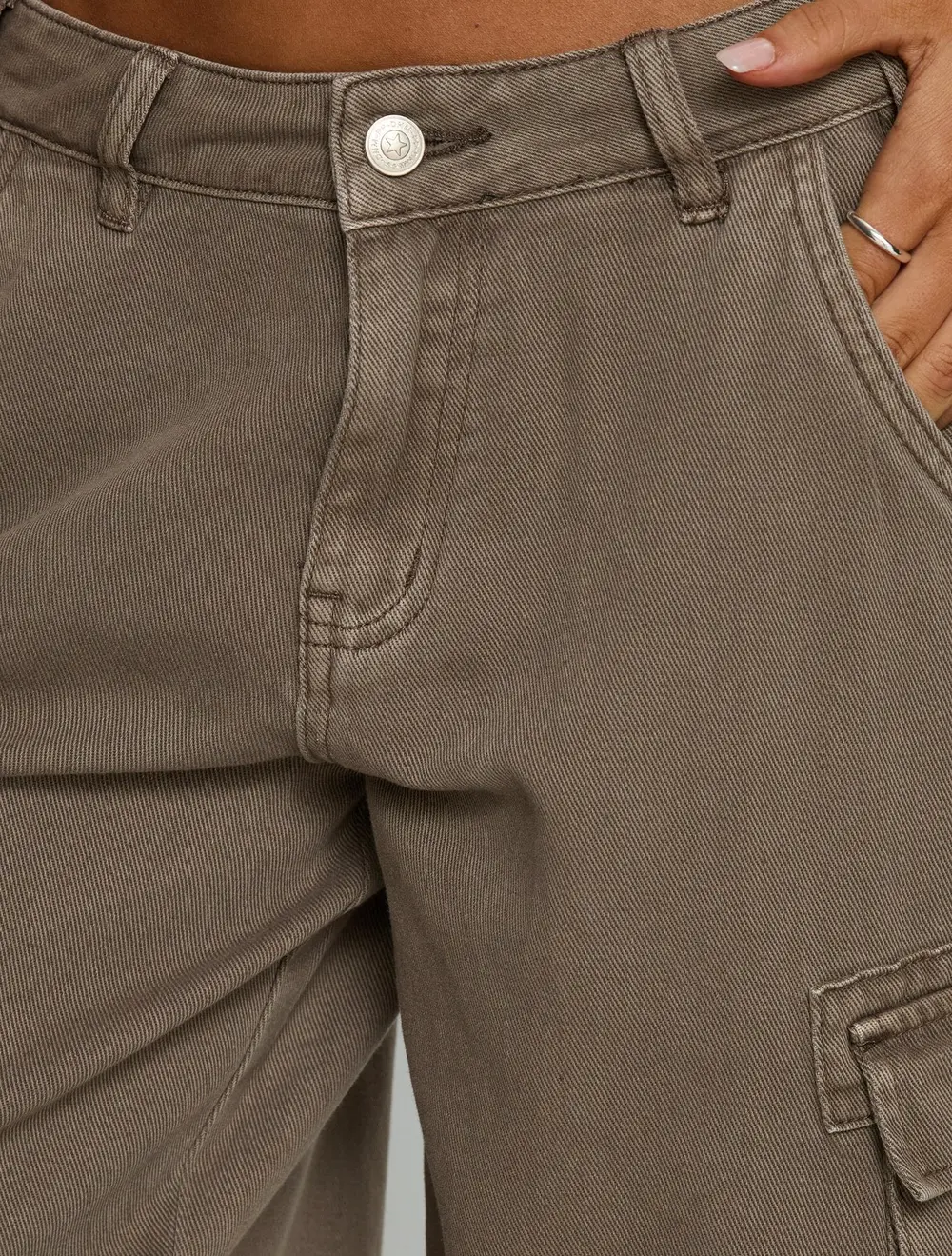 Hudsen Longline Cargo Shorts Khaki