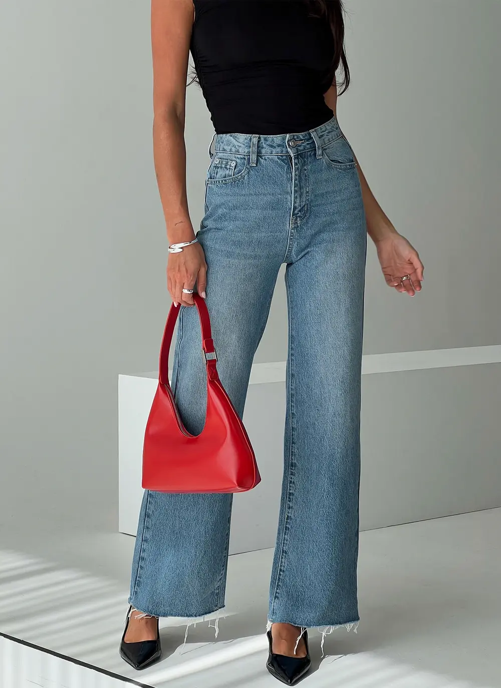 Henesey High Rise Straight Leg Jeans Mid Blue Wash