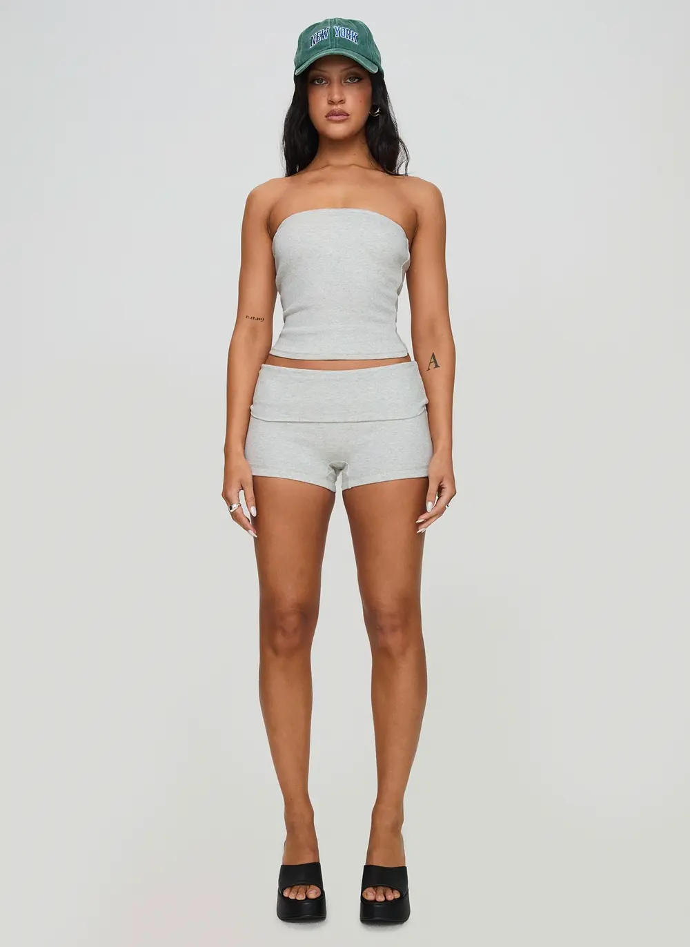 Baseline Low Rise Rib Shorts Grey Marle