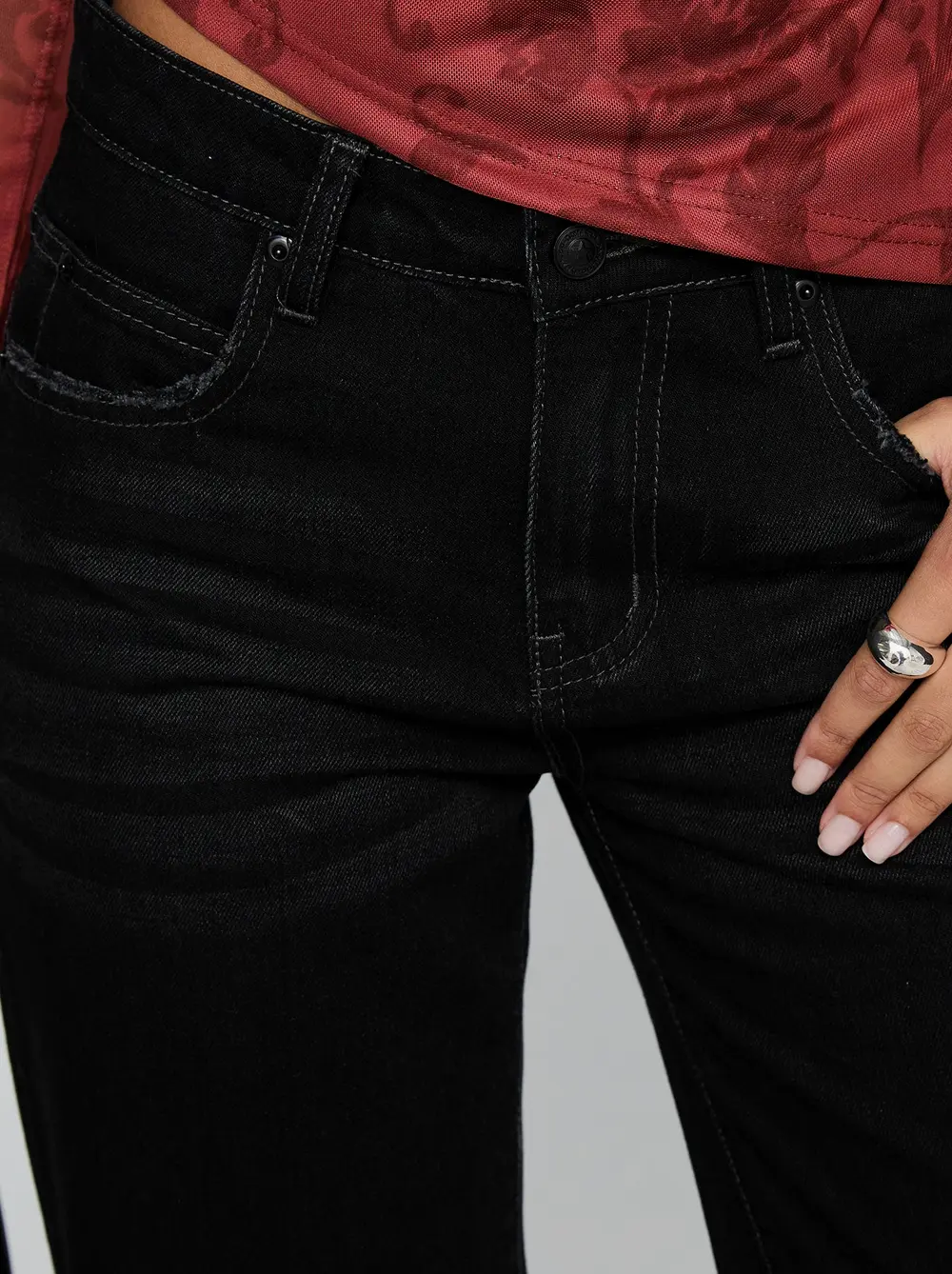 West End Girl Mid Rise Straight Leg Jeans Washed Black